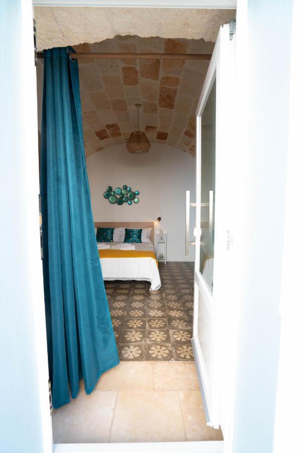 8Petali Villa โปลีญาโนอามาเร ภายนอก รูปภาพ
